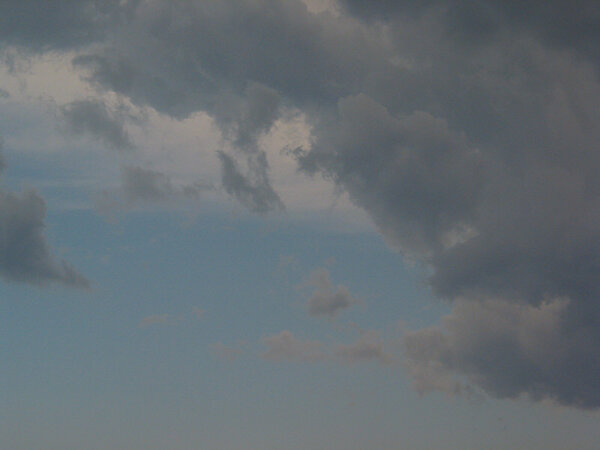 clouds over Korinthos