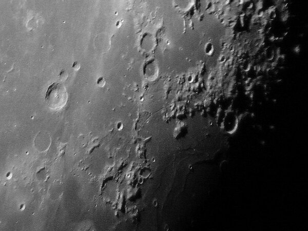 Campanus-Hippalus Rille, Rima Hippalus III, Hippalus I Rille, Low Ridge