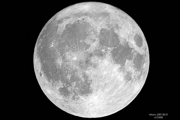 Σελήνη 01-06-2007   01:40