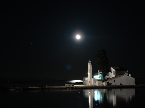 (Κέρκυρα) Ποντικονήσι-Σελήνη-Δίας-Σκορπιός