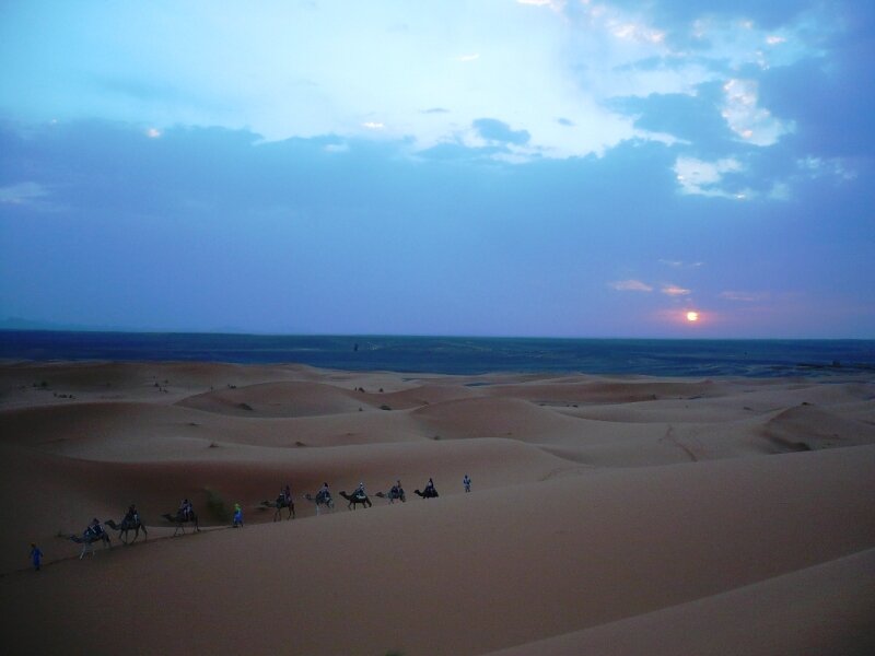 Ηλιοβασίλεμα στην έρημο Σαχάρα