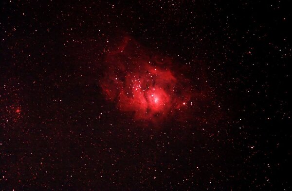 Περισσότερες πληροφορίες για το "Lagoon με modified Canon 300d + Orion Skyglow"