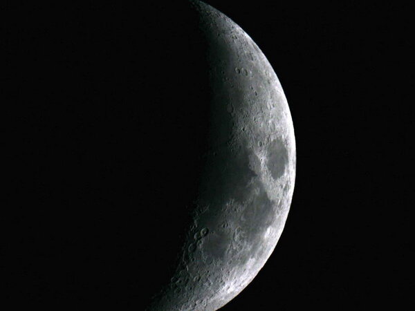 Moon   5.51 Days Old