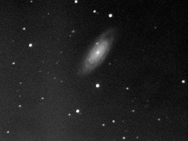 ngc 7606 στον Υδροχόο