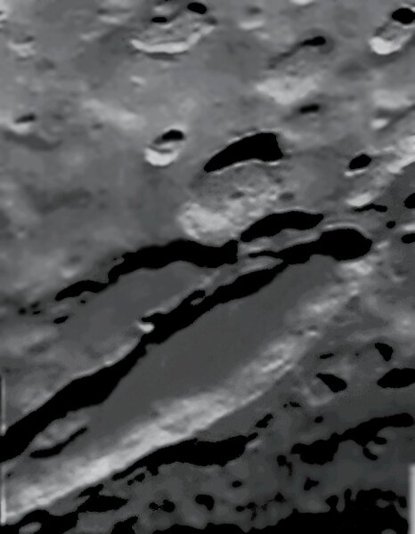 Περισσότερες πληροφορίες για το "Crater Schiller"