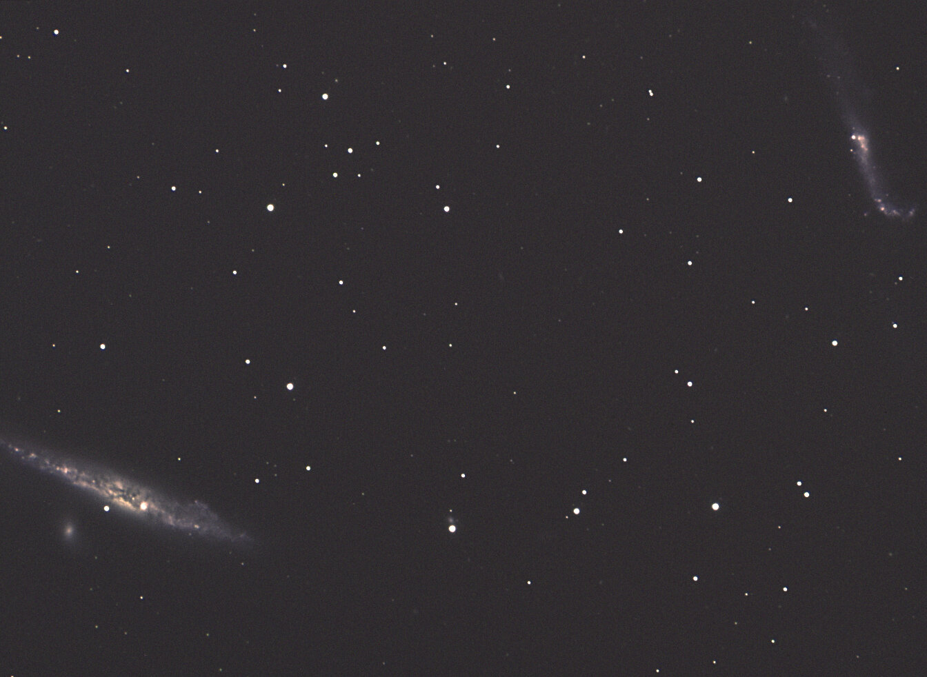 ngc 4631(Whale galaxy)+27, 4656(Hockey stick galaxy) και κάποια PGC