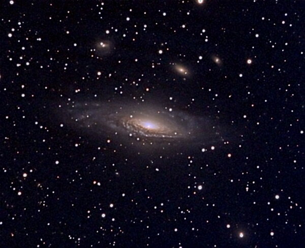 NGC 7331 Στόν Πήγασο - Ό αδελφός μας...