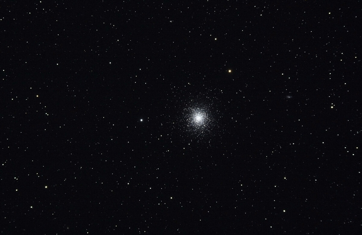 To σφαιρωτό σμήνος M 13