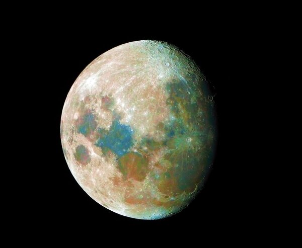 Χρωματισμένη σελήνη