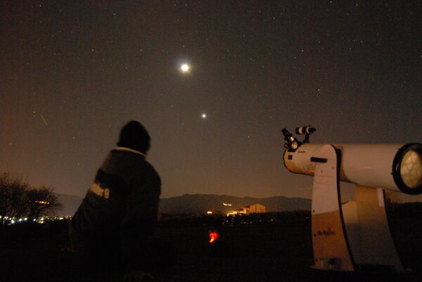 Σελήνη και Αφροδίτη (...και ένα αεροσκάφος) πάνω από τα Πιέρια όρη