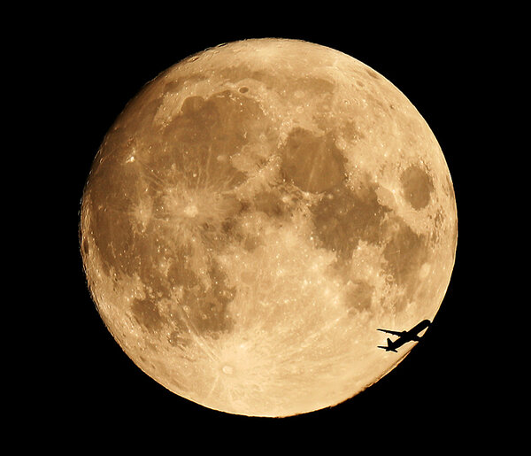 Black Drop Effect με Σελήνη και αεροπλάνο!