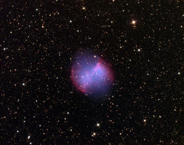 M27 Dumbell Nebula - υπό τό σεληνόφως...