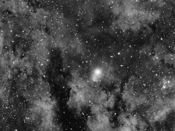 Sadr Nebula (hα) στον Κύκνο