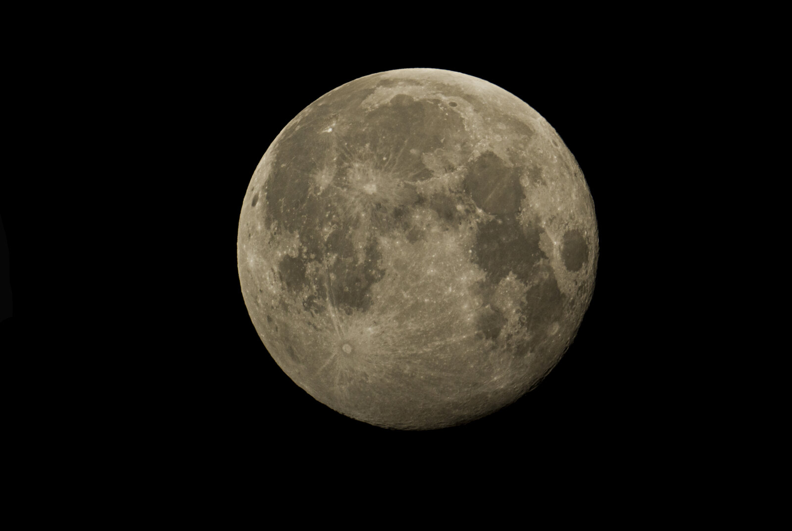 Σελήνη - Η πρώτη μου Φωτογραφία