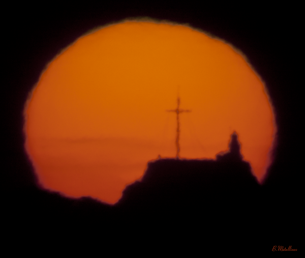 Ανατολή Ηλίου πίσω απ'το Παλαιό Φρούριο Κέρκυρας - Closeup