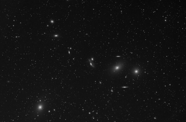 Markarian's Chain  (virgo Galaxy Group)