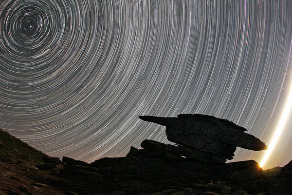 Startrails + Moontrail