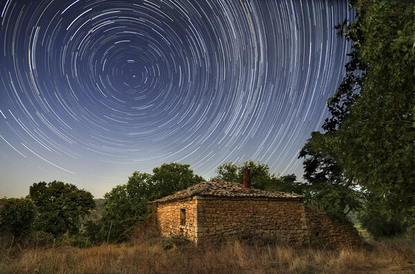 Περισσότερες πληροφορίες για το "Startrails"