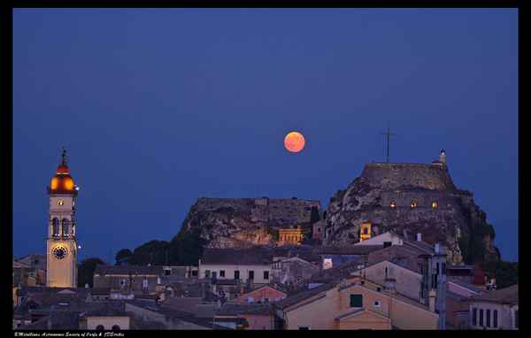 Full Moon, Corfu Old Town 14 Aug. 2011