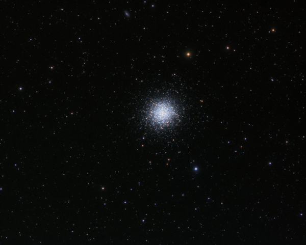 Περισσότερες πληροφορίες για το "M13 (ngc 6205, Great Globular Cluster In Hercules + Ngc6207 )"