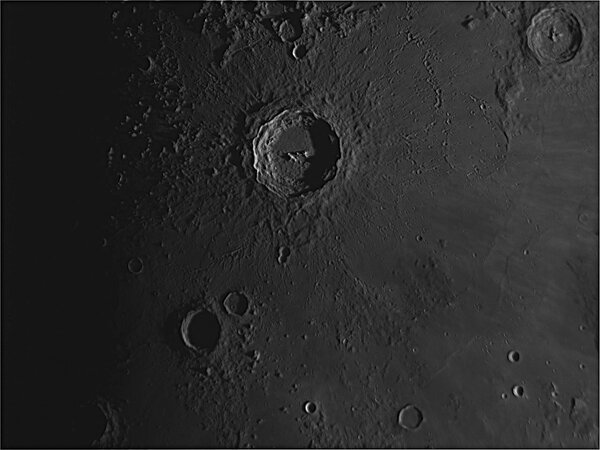 Περισσότερες πληροφορίες για το "Camera As120mm First Light   (crater Copernicus)"
