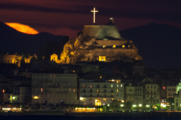 Super Full Moon & Old Fortress (apng Test)