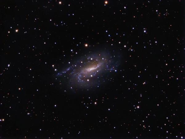 Ngc925 στόν αστερισμό τού Τριγώνου