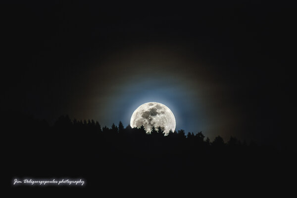 The Moon Kiss The Earth.