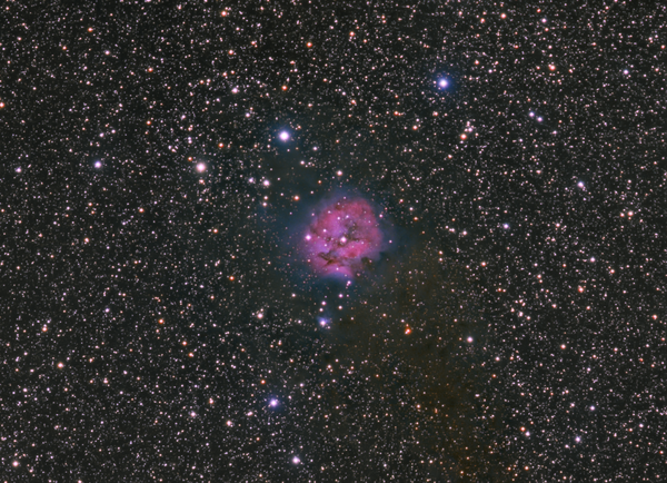 Περισσότερες πληροφορίες για το "Ic 5146 Cocoon Nebula"