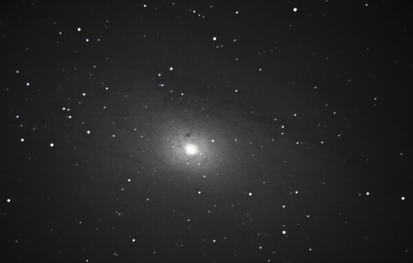 Andromeda Galaxy (Η πρώτη μου φωτό. Επεξεργασία κουτουρού).
