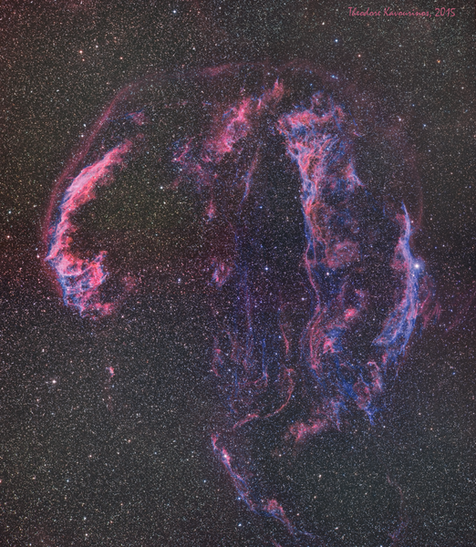 Το νεφέλωμα του πέπλου με το τόξο του (veil Nebula)