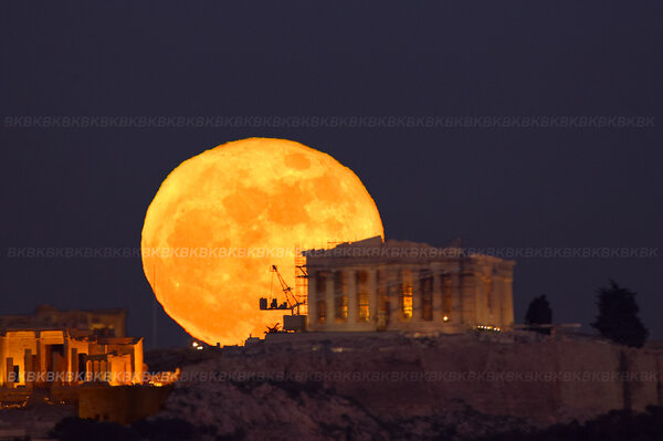 Η τελευταία πανσέληνος του 2016