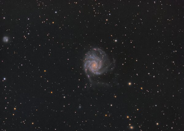 Περισσότερες πληροφορίες για το "M101 The Pinwheel Galaxy And Dwarf Galaxy Ngc 5474"