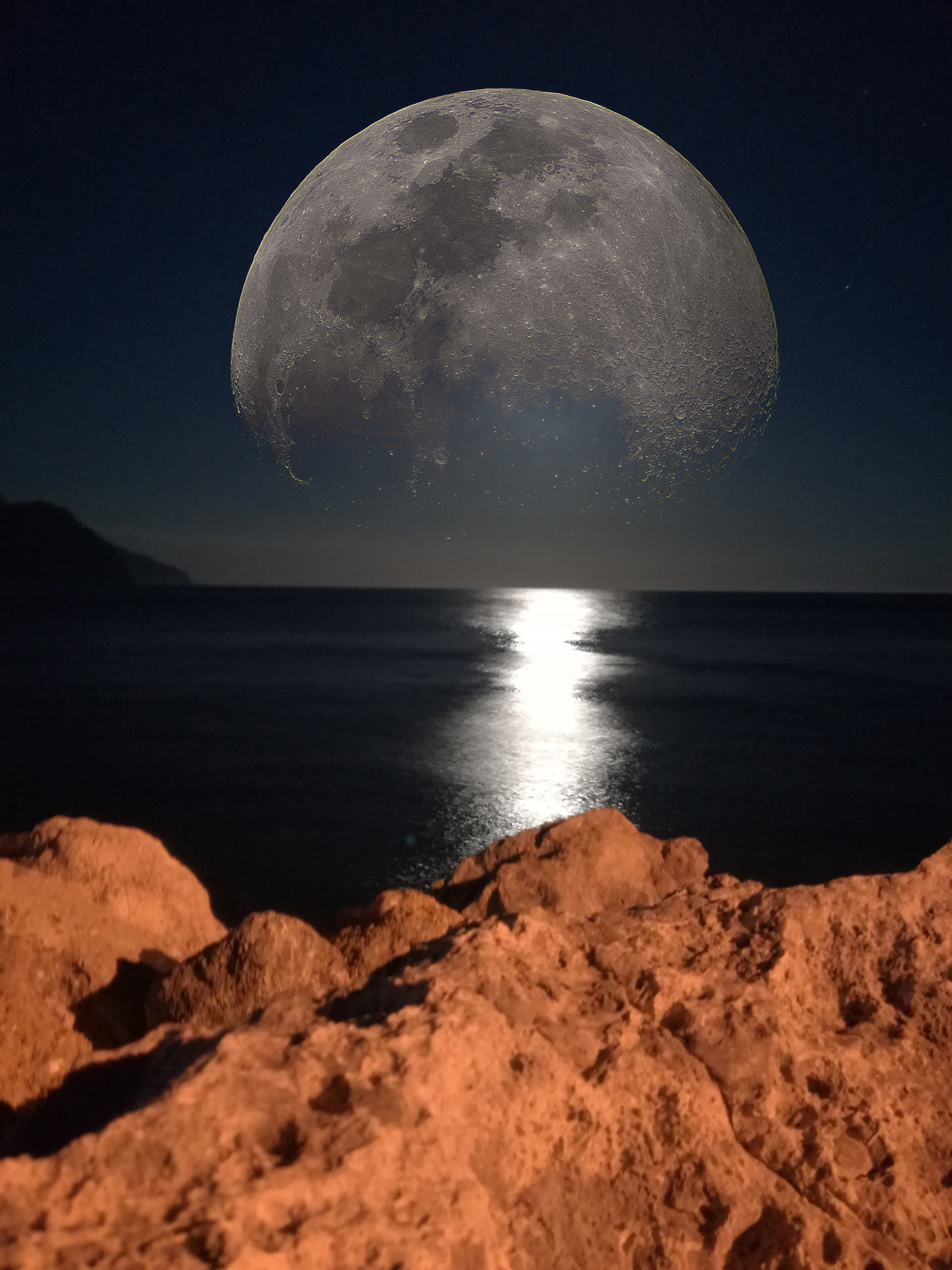 Σελήνη στο Λιβυκό πέλαγος