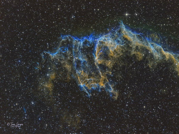 Ngc 6995 & Ic 1340 - Bat Nebula (part of Eastern Veil) - Hst Palette