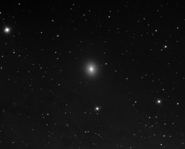 Μ32: Δορυφόρος γαλαξίας της Ανδρομέδας