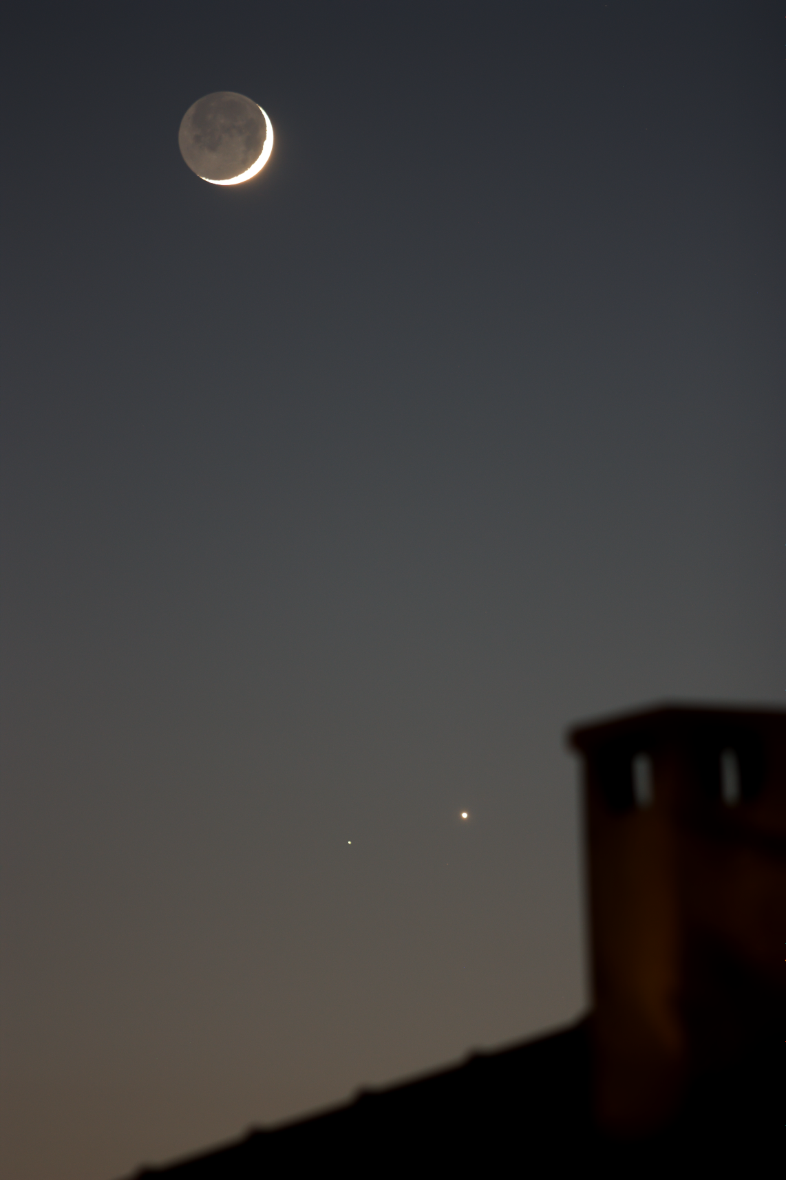 Venus & Mars Conjunction & The Crescent Moon July 2021 Big, Macho Venus, Goddess Of Love, And Wimpy Little Mars, God Of War, Are At Their Closest Together, About ½° Apart, Low In The West-northwest In Twilight. This Evening The Crescent Moon Shine