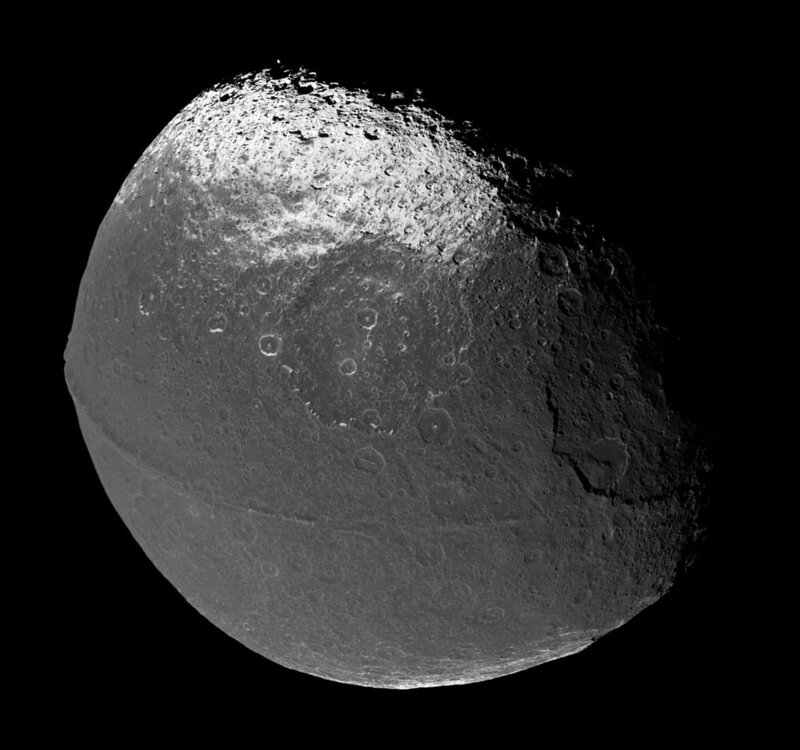 1024px-Iapetus_706_1419_1.thumb.jpg.0d5c6764fd168dff20effb66873e7963.jpg