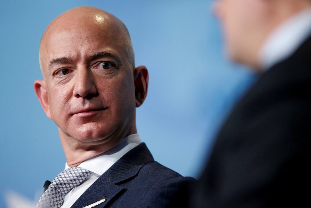 2019-02-07T233114Z_1413631422_RC1781079B90_RTRMADP_3_AMAZON-BEZOS-1024x689.thumb.jpg.e5c56f74d928d13a29c5dfaed98fdd81.jpg