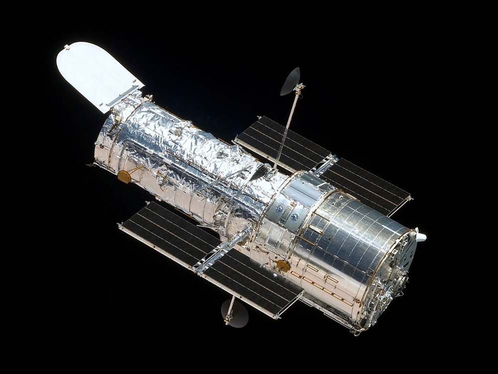 Hubble.thumb.jpg.724e25256fcb823f6cee0bb21128339e.jpg