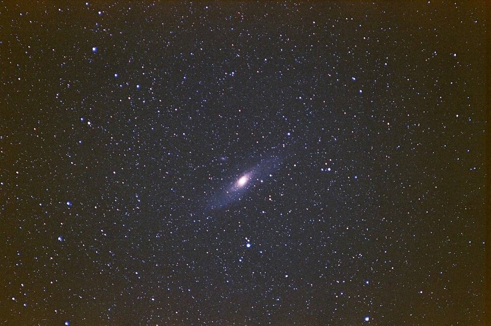 M31_200mm.thumb.jpg.4d75aa03dbe172ecb15d684fdf8422c7.jpg