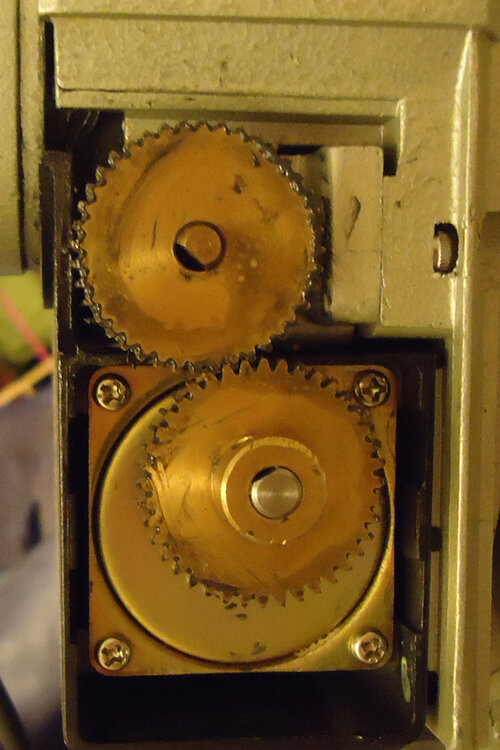 RA-motor.thumb.jpg.ca28ae1056d9100661684565ad305fc7.jpg