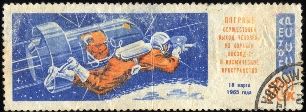 Soviet_Union-1965-Stamp-0_10._Voskhod-2._First_Spacewalk.thumb.jpg.dc35966b9b22c16701195566a6e0dd60.jpg