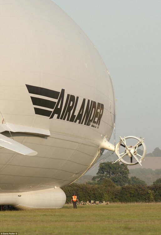 airlander2.thumb.jpg.7f1a5b7992b0e47b26fbc1c1143d9383.jpg