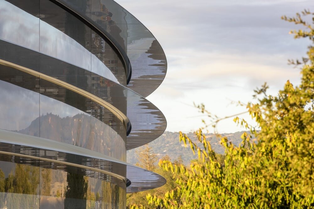 apple-campus-2017.thumb.jpg.435686cf49b68c7bdd8fddcc41563e8b.jpg