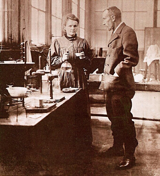 maria-curie_-pierre-curie.thumb.jpg.597c5418678ab251c76af8d2aa724742.jpg