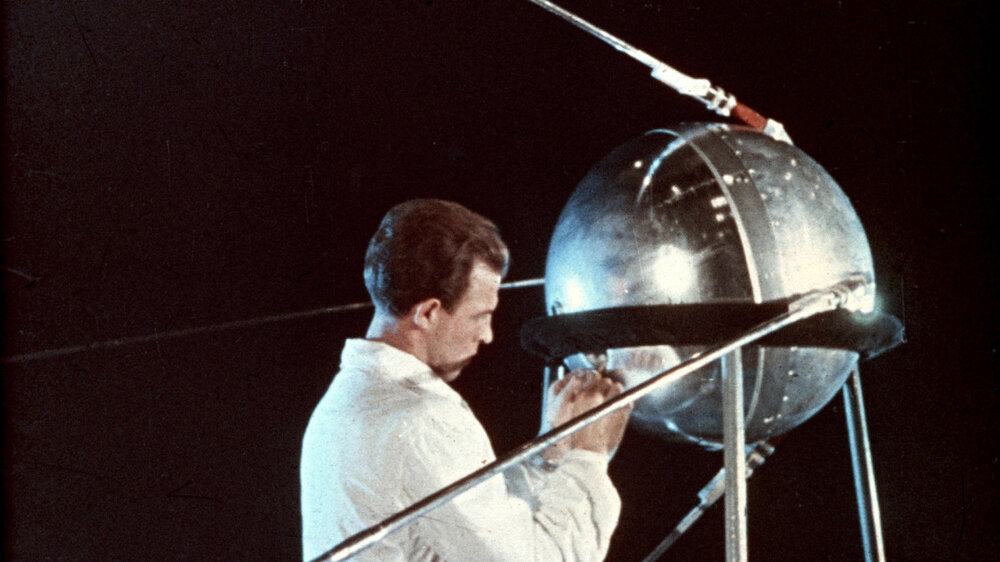 this-day-in-history-10041957-sputnik-launched.thumb.jpeg.03100d131ee92229dc30a4cc0cfbf415.jpeg
