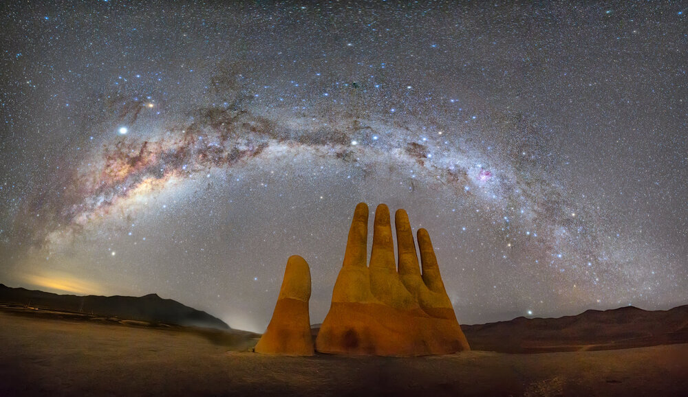 hand_pano.thumb.jpg.2556103f7bd397a90d90fb2d2b386193.jpg