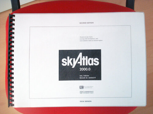 Περισσότερες πληροφορίες για το "SKY ATLAS 2000 Desk Version"