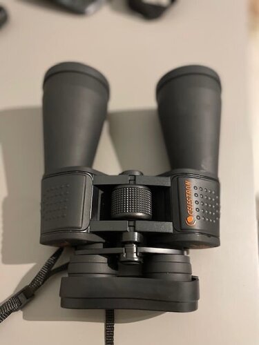 Περισσότερες πληροφορίες για το "CELESTRON SKYMASTER Binoculars 12x60"